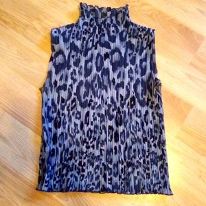 Blue animal print top